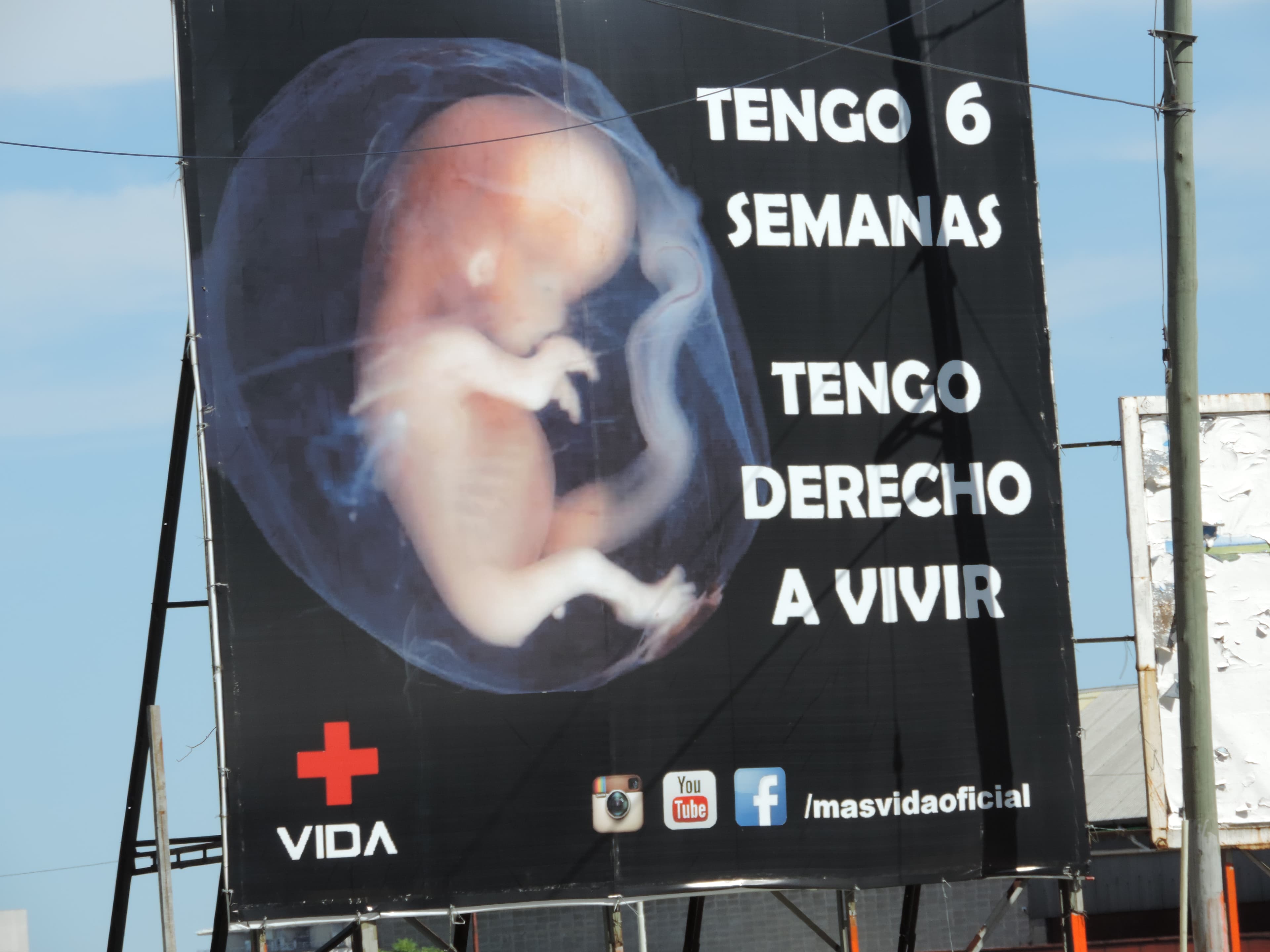 Carteles — vía pública